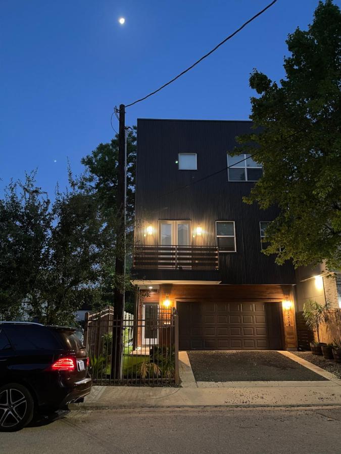 N-E-G Skai Midtown Of Houston Villa Dış mekan fotoğraf