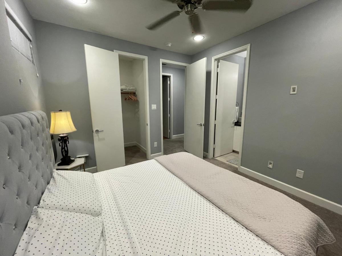 N-E-G Skai Midtown Of Houston Villa Dış mekan fotoğraf