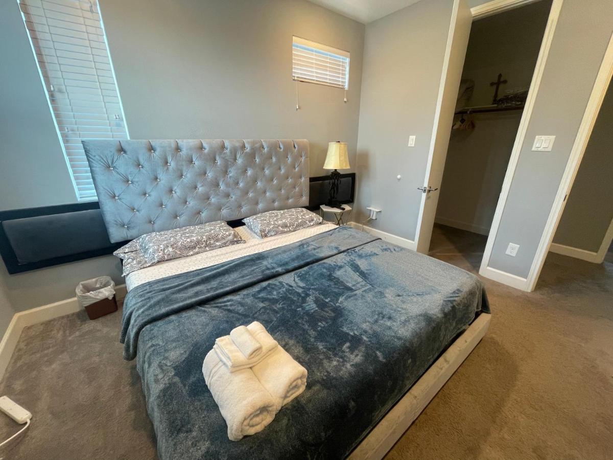N-E-G Skai Midtown Of Houston Villa Dış mekan fotoğraf