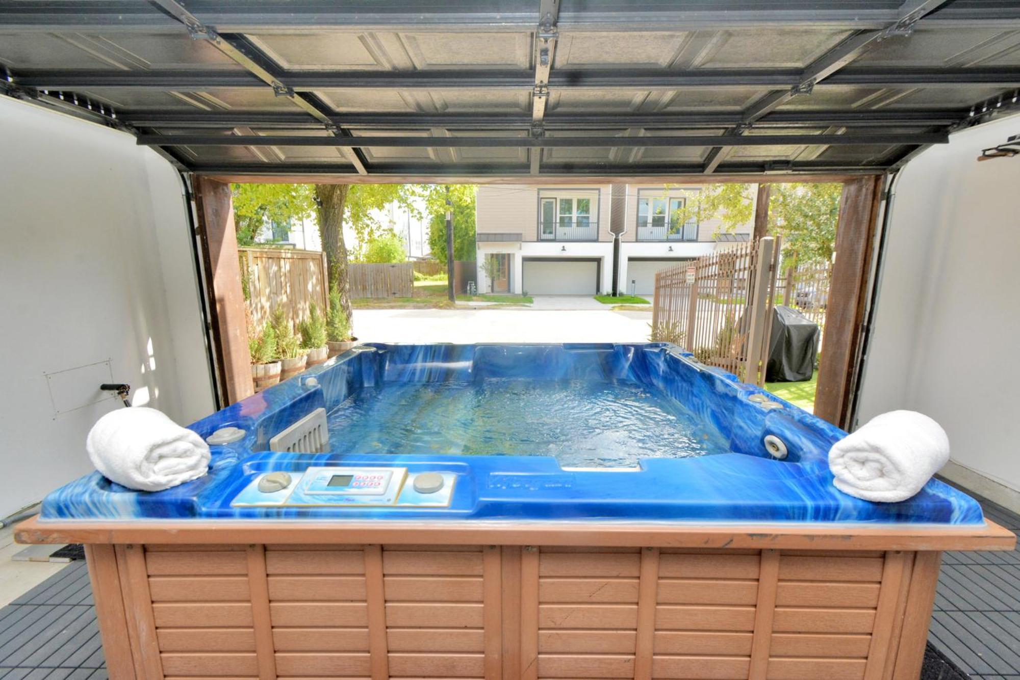 N-E-G Skai Midtown Of Houston Villa Dış mekan fotoğraf